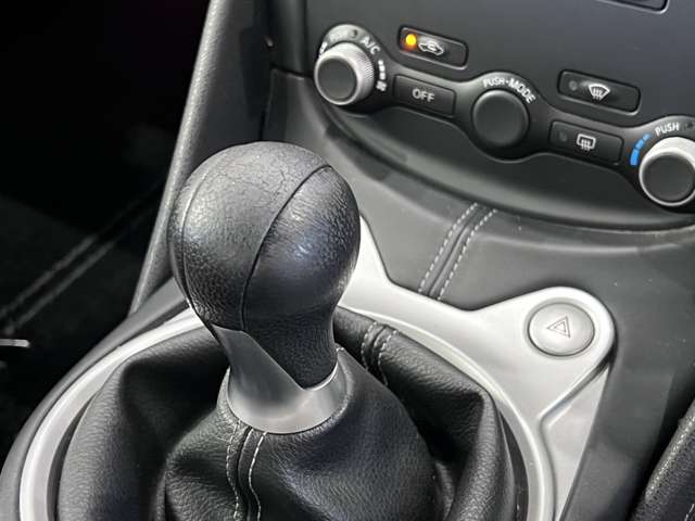 日産 フェアレディＺ ３．７ バージョン ＳＴ H21年 (関東) 99