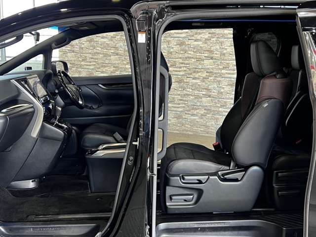 トヨタ アルファード ２．５ Ｓ Ａパッケージ タイプ ブラック H29年 (関東) 99