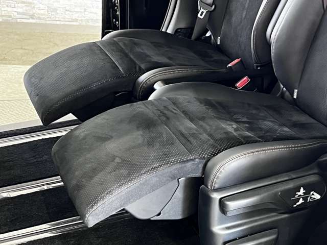 トヨタ アルファード ２．５ Ｓ Ａパッケージ タイプ ブラック H29年 (関東) 99