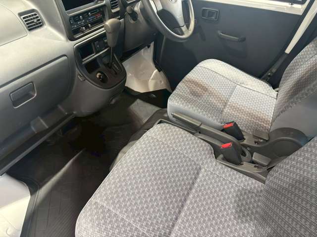 ダイハツ ハイゼットカーゴ ６６０ スペシャル ハイルーフ H29年 (近畿) 99