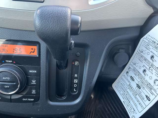 スズキ ワゴンＲ ６６０ ＦＸ リミテッド H26年 (中国) 99