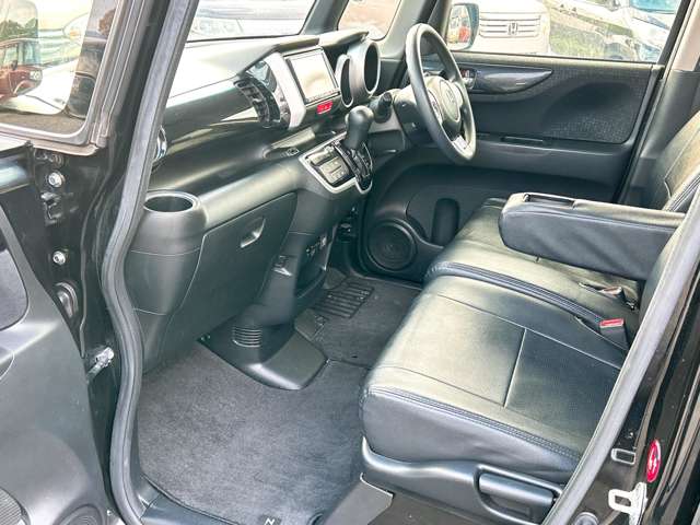 ホンダ Ｎ　ＢＯＸ ６６０ カスタムＧ Ｌパッケージ H28年 (九州・沖縄) 99