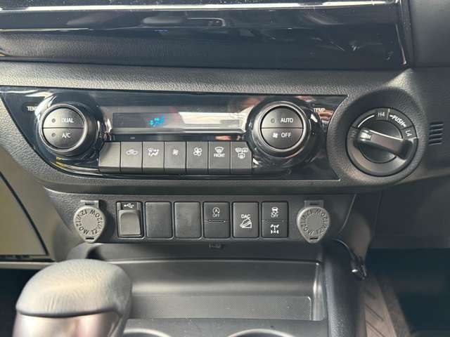 トヨタ ハイラックス ２．４ Ｚ ＧＲスポーツ ディーゼルターボ ４ＷＤ R5年 (九州・沖縄) 99