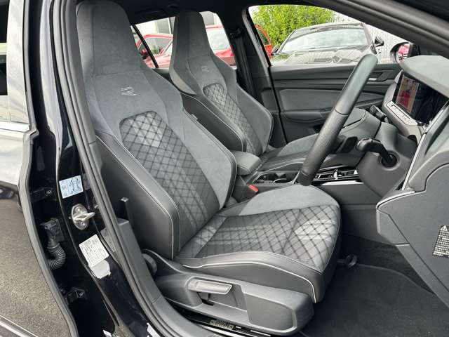 フォルクスワーゲン ゴルフヴァリアント ＴＤＩ Ｒライン プラチナム エディション ディーゼルターボ R5年 (近畿) 99