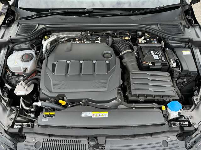 フォルクスワーゲン ゴルフヴァリアント ＴＤＩ Ｒライン プラチナム エディション ディーゼルターボ R5年 (近畿) 99