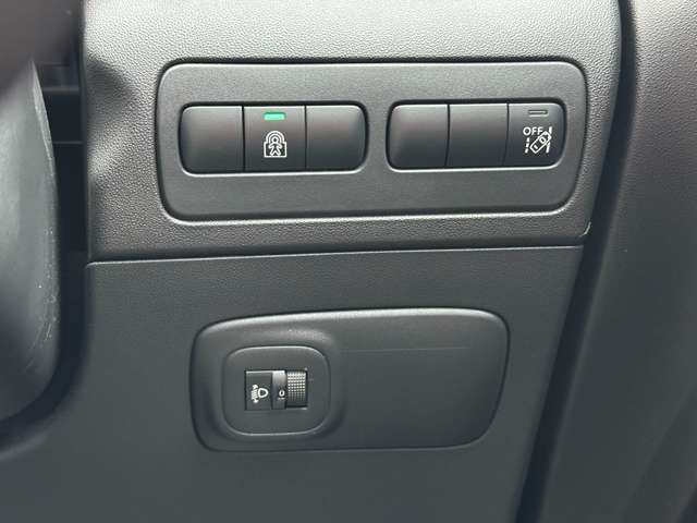 シトロエン Ｃ３　エアクロス　ＳＵＶ オレンジ ディーゼルターボ R6年 (近畿) 99