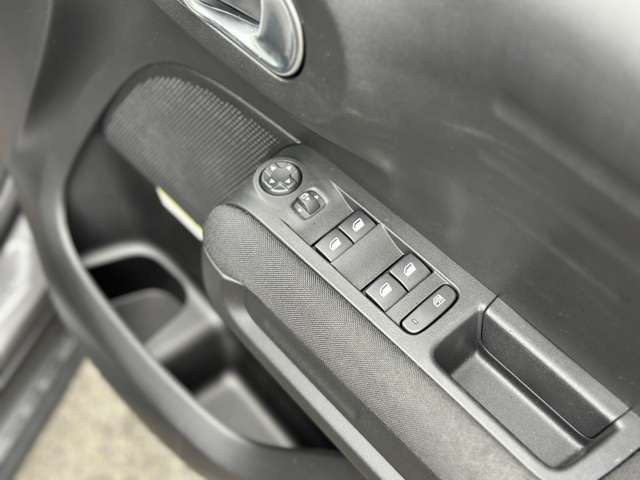 シトロエン Ｃ３　エアクロス　ＳＵＶ オレンジ ディーゼルターボ R6年 (近畿) 99