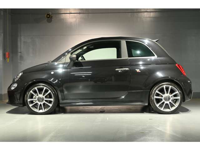 アバルト ５９５Ｃ 左ハンドルＭＴ ＴＵＲＩＳＭＯパッケージ R7年 (関東) 99