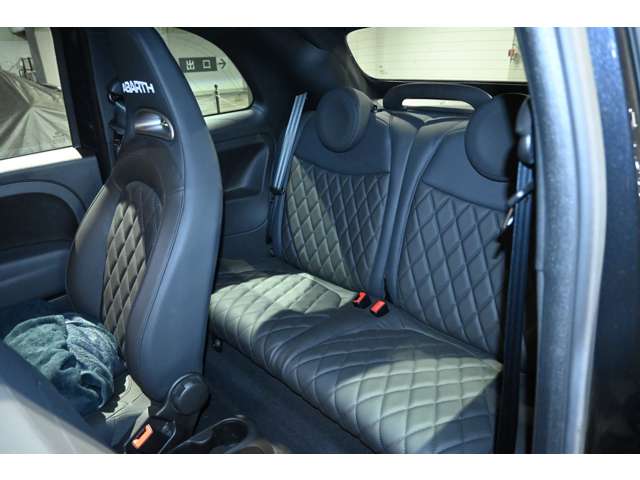 アバルト ５９５Ｃ 左ハンドルＭＴ ＴＵＲＩＳＭＯパッケージ R7年 (関東) 99