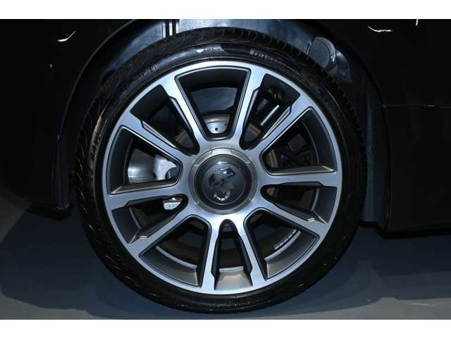 アバルト ５９５Ｃ 左ハンドルＭＴ ＴＵＲＩＳＭＯパッケージ R7年 (関東) 99