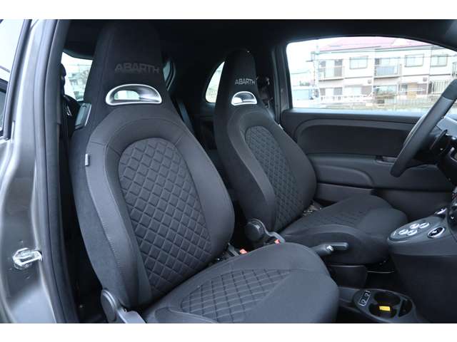 アバルト ６９５ １．４ 左ハンドルＭＴＡ R6年 (関東) 99