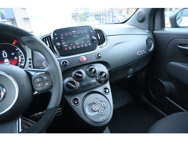 アバルト ６９５ １．４ 左ハンドルＭＴＡ R6年 (関東) 99