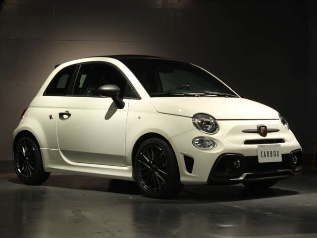 アバルト ５９５Ｃ １．４ 左ハンドルＭＴ R6年 (関東) 99