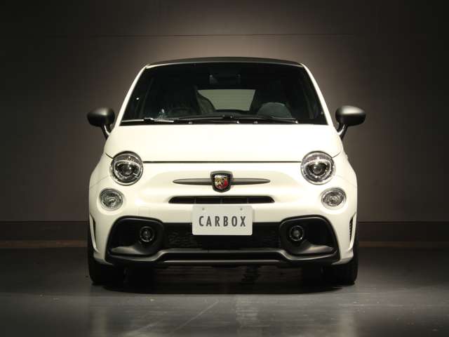 アバルト ５９５Ｃ １．４ 左ハンドルＭＴ R6年 (関東) 99