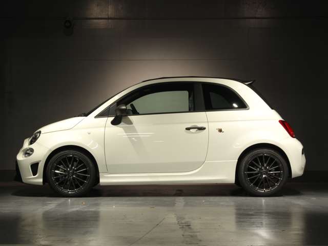 アバルト ５９５Ｃ １．４ 左ハンドルＭＴ R6年 (関東) 99