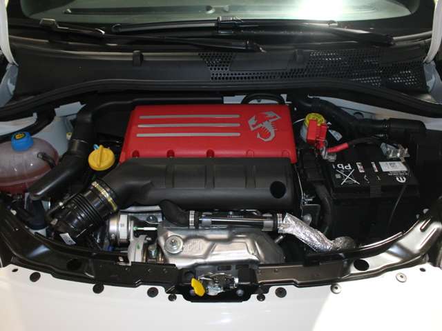 アバルト ５９５Ｃ １．４ 左ハンドルＭＴ R6年 (関東) 99