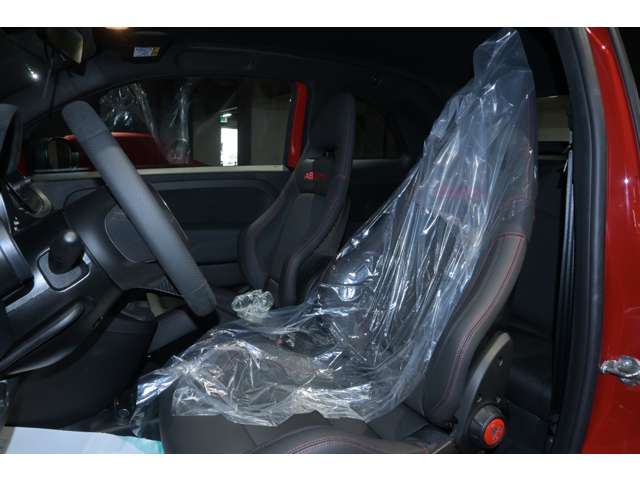 アバルト ６９５Ｃ コンペティツィオーネ 左ハンドル ＭＴ R6年 (関東) 99