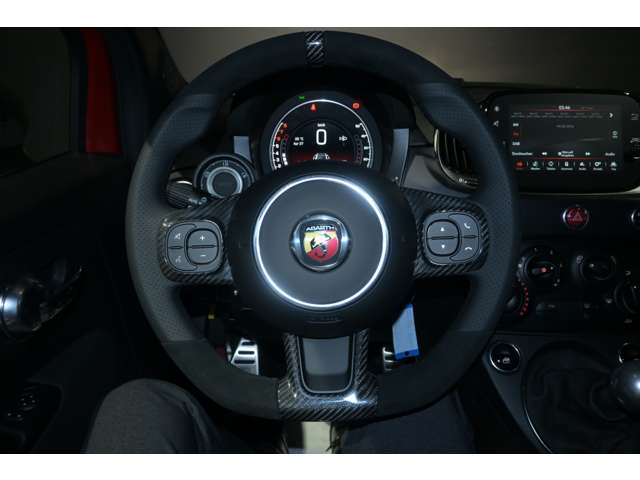 アバルト ６９５Ｃ コンペティツィオーネ 左ハンドル ＭＴ R6年 (関東) 99