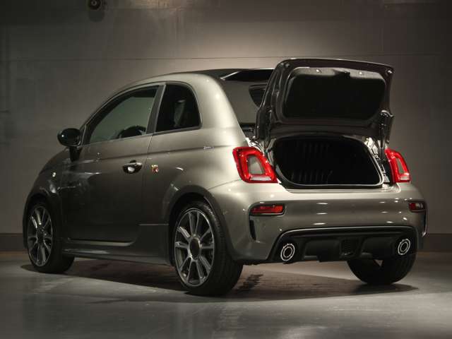 アバルト ５９５Ｃ ツーリズモ 左ＭＴ ブラックレザー R5年 (関東) 99