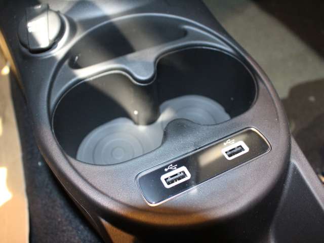 アバルト ５９５Ｃ ツーリズモ 左ＭＴ ブラックレザー R5年 (関東) 99