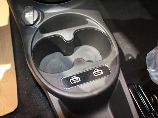 アバルト ５９５ １．４ オレンジレーシング R5年 (関東) 99