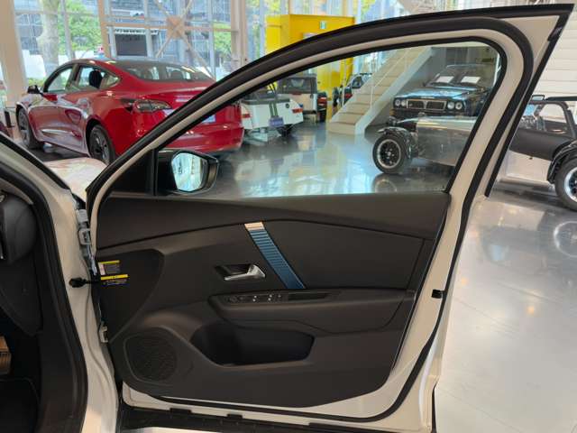 シトロエン Ｅ−Ｃ４ シャイン R4年 (関東) 99