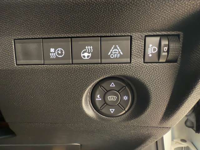 シトロエン Ｅ−Ｃ４ シャイン R4年 (関東) 99