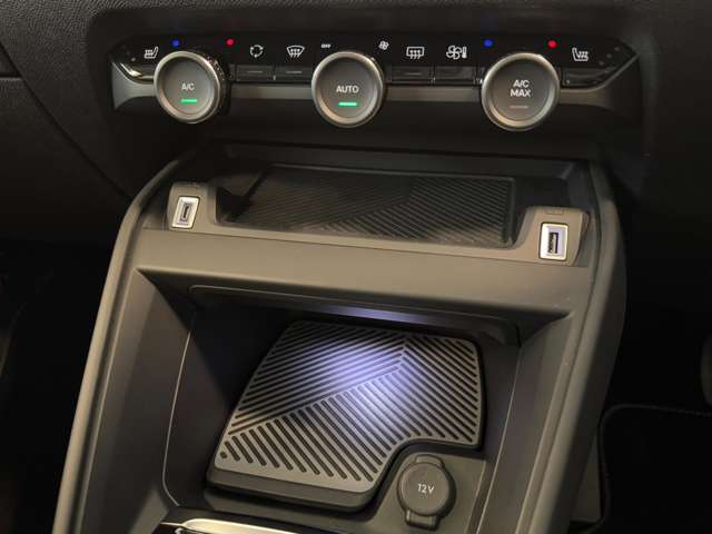 シトロエン Ｅ−Ｃ４ シャイン R4年 (関東) 99