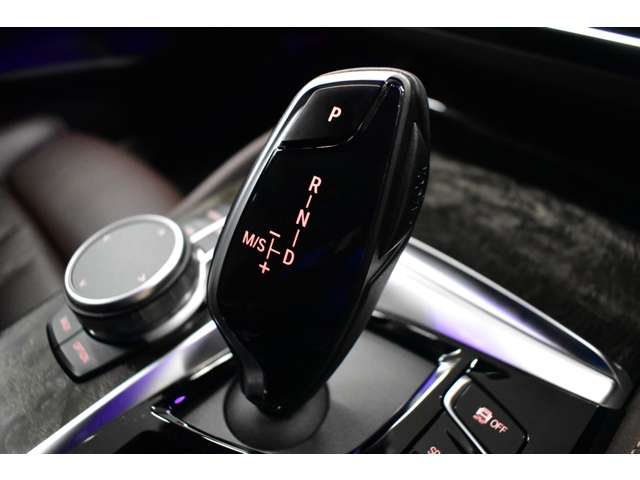 ＢＭＷ ５シリーズ ５２３Ｄ Ｘドライブ Ｍスポーツ エディション ジョイプラス ディーゼルターボ ４ＷＤ R2年 (関東) 99