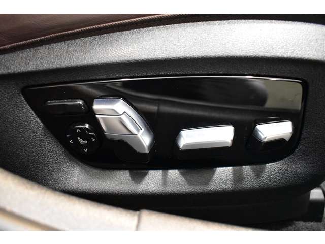 ＢＭＷ ５シリーズ ５２３Ｄ Ｘドライブ Ｍスポーツ エディション ジョイプラス ディーゼルターボ ４ＷＤ R2年 (関東) 99