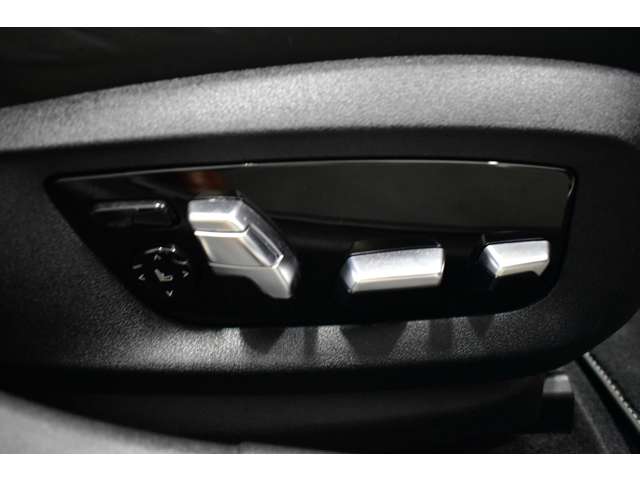 ＢＭＷ Ｍ５ ４．４ ４ＷＤ H30年 (関東) 99