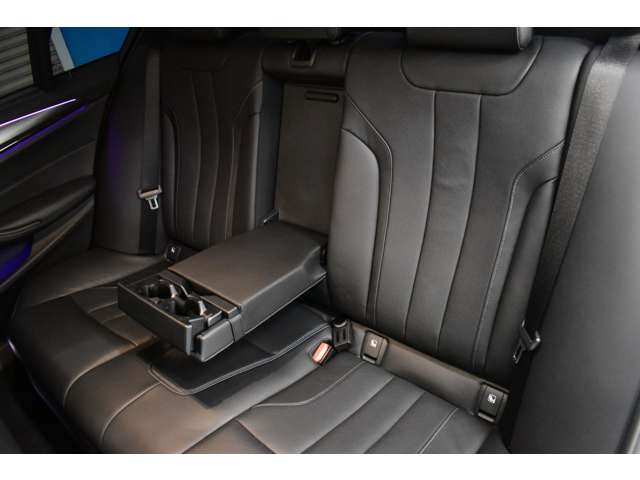 ＢＭＷ Ｍ５ ４．４ ４ＷＤ H30年 (関東) 99