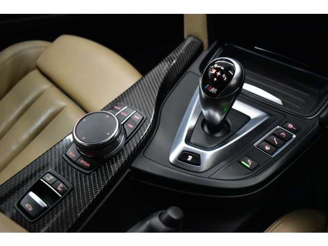 ＢＭＷ Ｍ４カブリオレ コンペティション Ｍ ＤＣＴ ドライブロジック H30年 (関東) 99