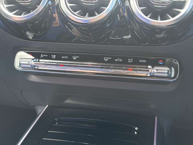 メルセデスベンツ ＧＬＡクラス ＧＬＡ２００ Ｄ ４マチック ＡＭＧライン ディーゼルターボ ４ＷＤ R2年 (東北) 99