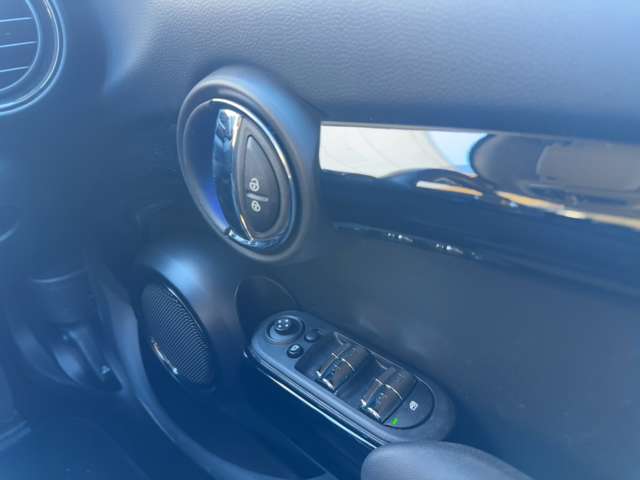 ミニ ミニ クーパー ５ドア ＤＣＴ R3年 (東北) 99