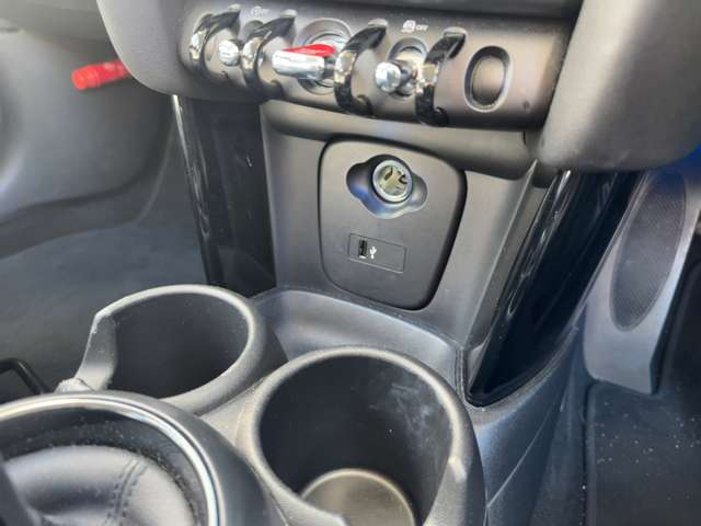 ミニ ミニ クーパー ５ドア ＤＣＴ R3年 (東北) 99