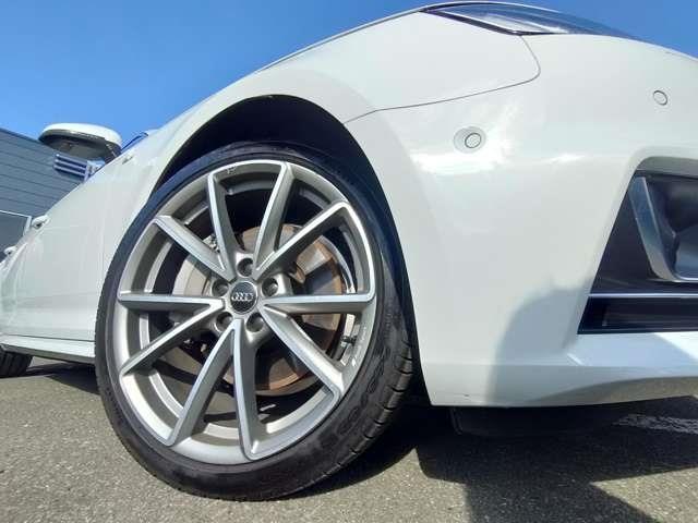 アウディ Ａ４ ２．０ ＴＦＳＩ クワトロ タキシード スタイル ４ＷＤ H30年 (東北) 99