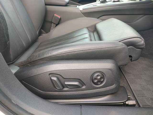 アウディ Ａ４ ２．０ ＴＦＳＩ クワトロ タキシード スタイル ４ＷＤ H30年 (東北) 99