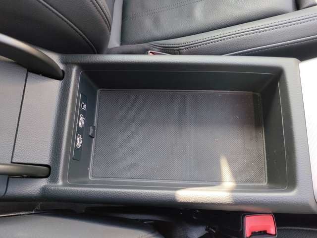 アウディ Ａ４ ２．０ ＴＦＳＩ クワトロ タキシード スタイル ４ＷＤ H30年 (東北) 99