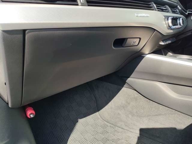 アウディ Ａ４ ２．０ ＴＦＳＩ クワトロ タキシード スタイル ４ＷＤ H30年 (東北) 99