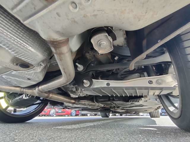 アウディ Ａ４ ２．０ ＴＦＳＩ クワトロ タキシード スタイル ４ＷＤ H30年 (東北) 99