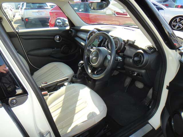 ミニ ミニ クーパーＤ ５ドア H29年 (東北) 99