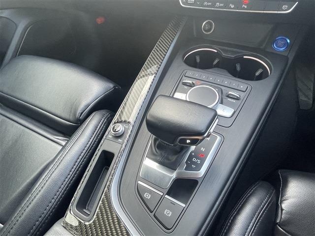 アウディ Ａ４ ２．０　ＴＦＳＩ　スポーツ H28年 (東北) 99