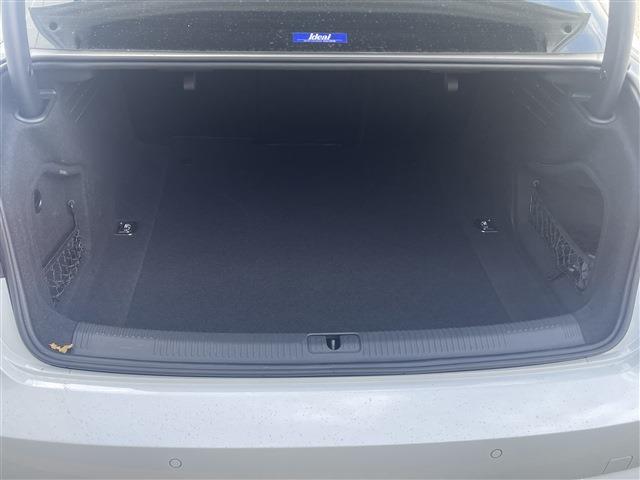 アウディ Ａ４ ２．０　ＴＦＳＩ　スポーツ H28年 (東北) 99