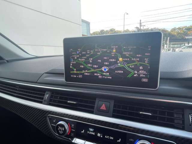 アウディ Ａ４ ２．０　ＴＦＳＩ　スポーツ H28年 (東北) 99