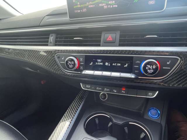 アウディ Ａ４ ２．０　ＴＦＳＩ　スポーツ H28年 (東北) 99