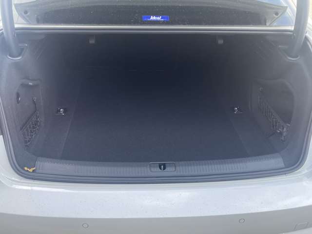 アウディ Ａ４ ２．０　ＴＦＳＩ　スポーツ H28年 (東北) 99