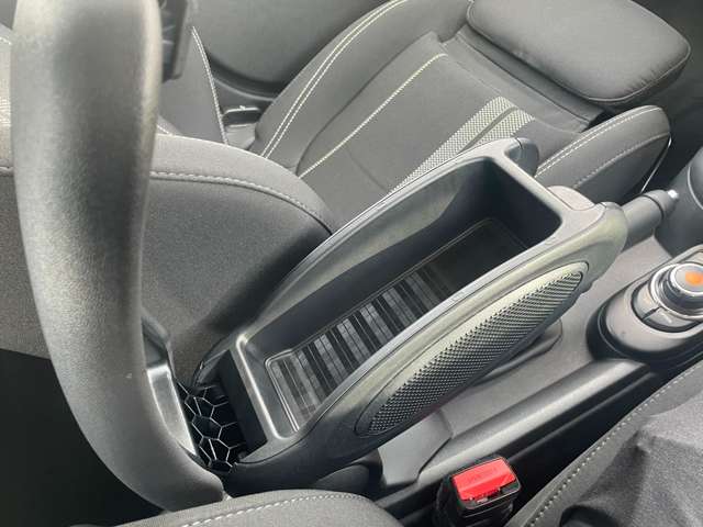 ミニ ミニ クーパーＳ ５ドア ＤＣＴ R3年 (東北) 99