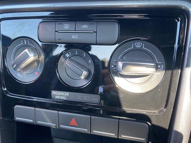 フォルクスワーゲン ザ　ビートル デザイン H29年 (東北) 99