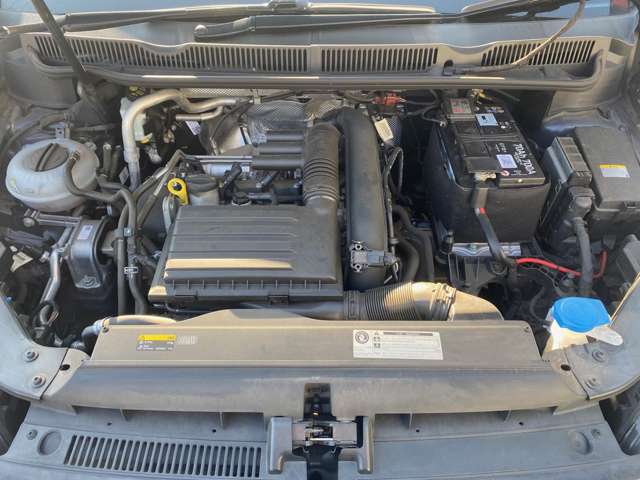 フォルクスワーゲン ゴルフトゥーラン ＴＳＩ　ハイライン H29年 (東北) 99